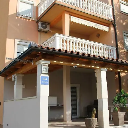 Apartments Dubravka Medulin Exterior photo